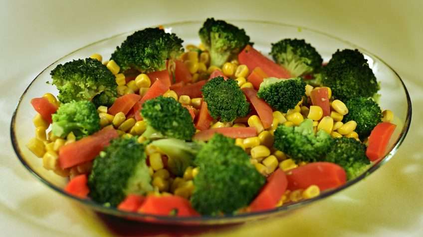 Receita de Salada de brócolis, cenoura e milho