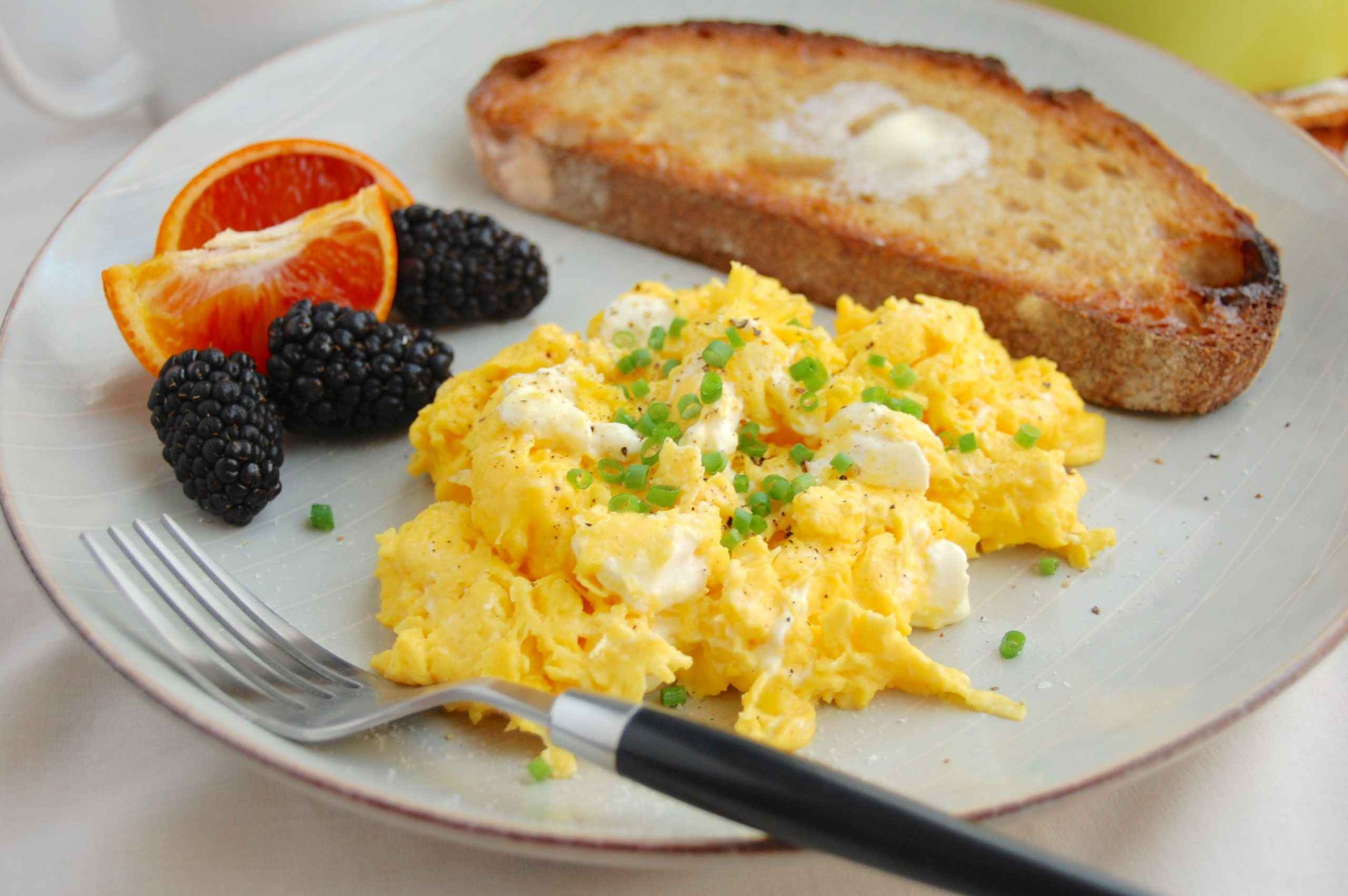 Receita de Ovos Mexidos para o Café da Manhã 